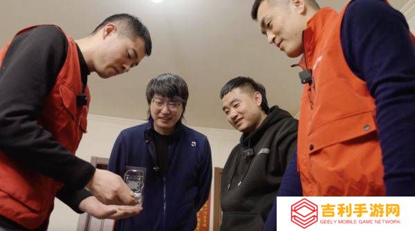 AMD锐龙9系列新品处理器京东热销，9950X3D三分钟售罄引关注！